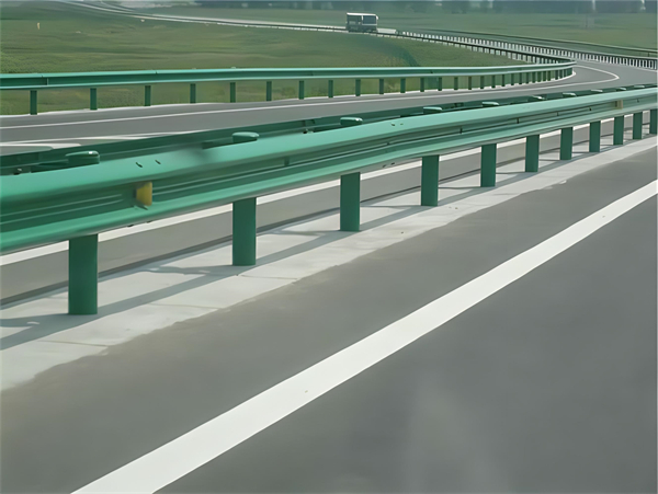 张掖高速护栏板守护安全广泛应用于多个行业